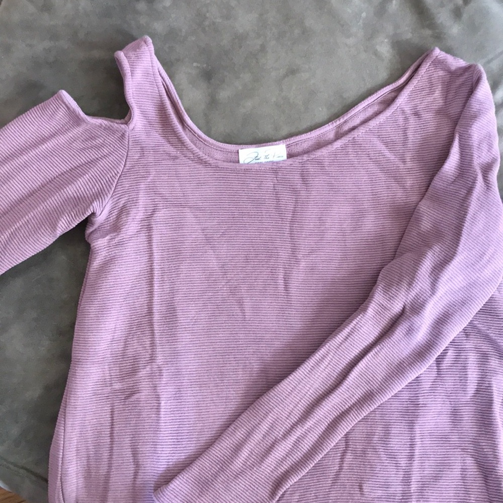 Dusty Rose cold shoulder lightweight sweater